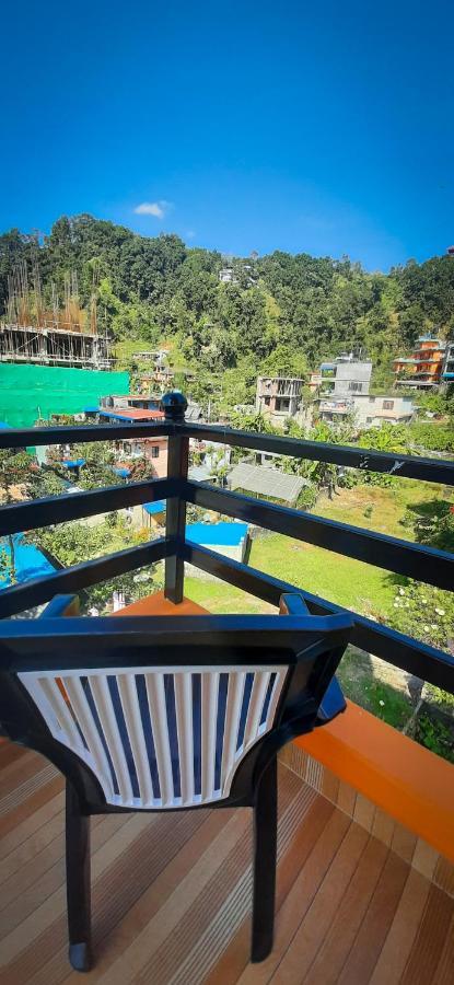 The Maple Inn Pokhara Extérieur photo