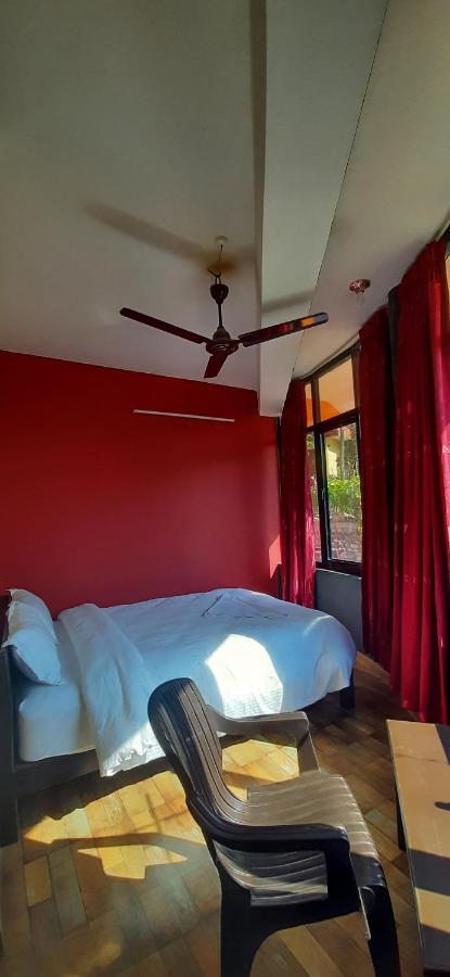 The Maple Inn Pokhara Extérieur photo